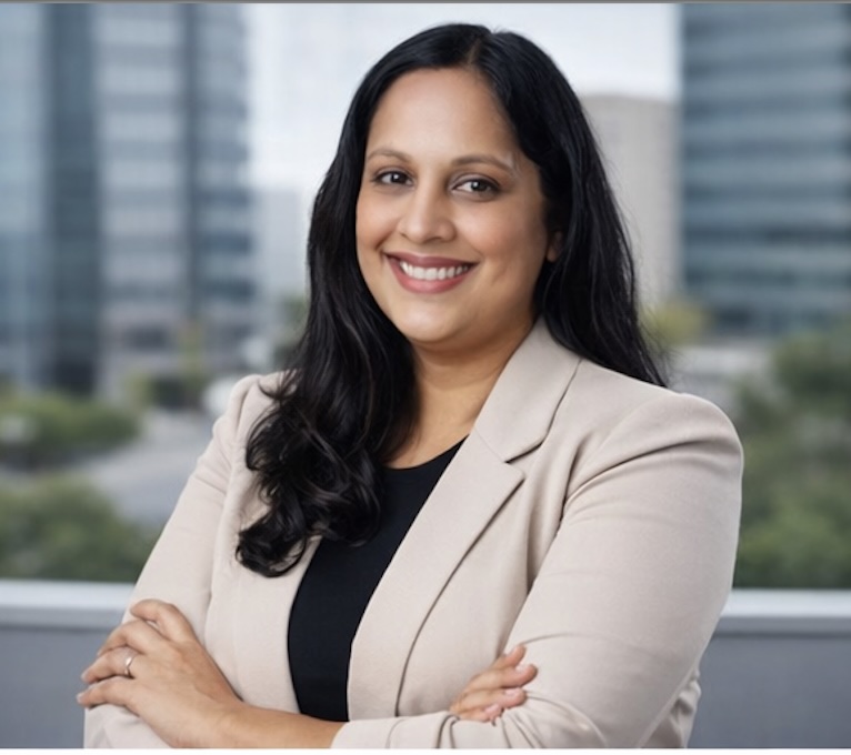 Erin Caines Headshot